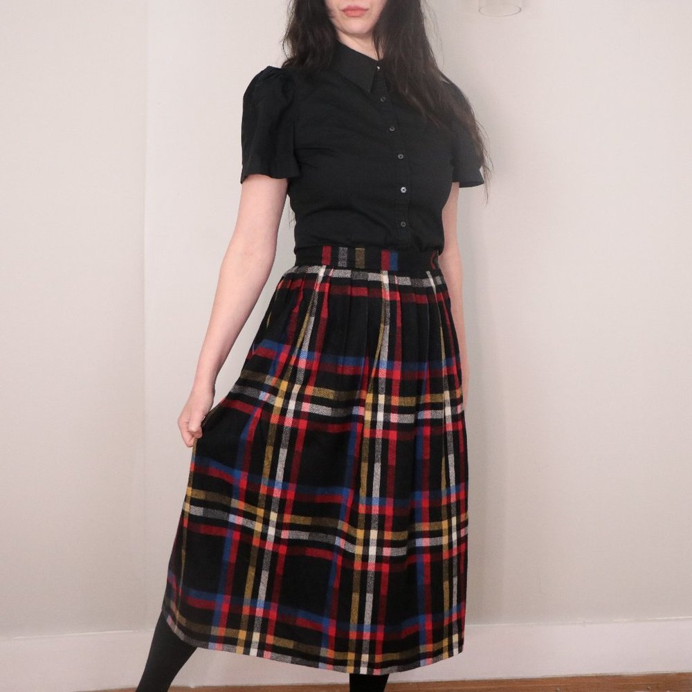 1980's Mid-Calf Skirt/ Colorful Vintage Wool Skirt / Pleated Skirt 26" Waist